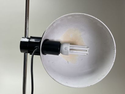 GUZZINI 
Lampe en plastique et métal. 
H....