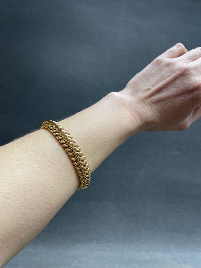 Gold bracelet.
Gold 750°/00
L: 21 cm
weight...