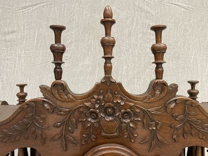 Provençal bread basket in carved wood and...