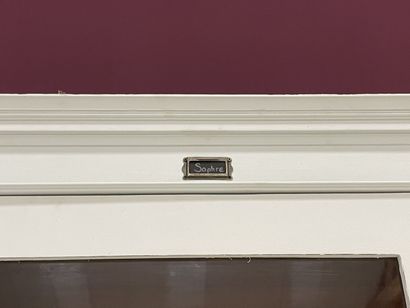 Meuble de métier, en deux parties, haut vitré,...
