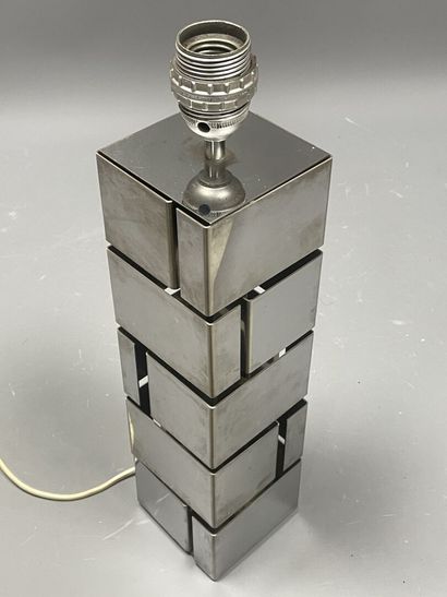Lampe en feuille d'aluminium brossée.
Années...