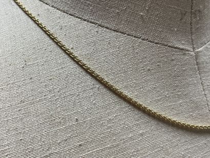 Chaine collier en or .
Or 750°/00.
L: 42...