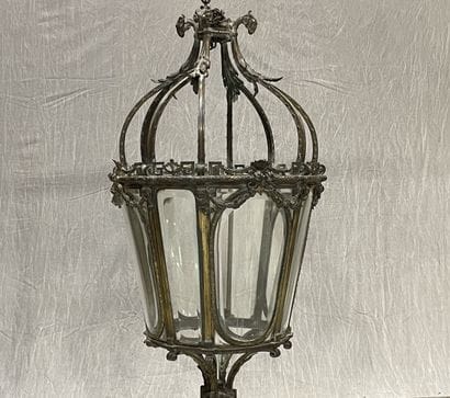 Important lantern in bronze and glass with...