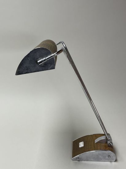 JUMO
Lampe de bureau en métal chromé et imitation...
