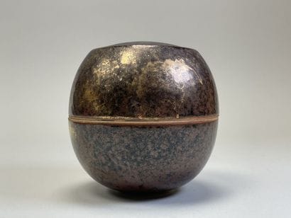 Paul BADIE (Born in 1945). 
Round box in...