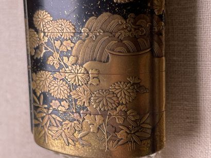 Lacquered wood inro with five compartments....
