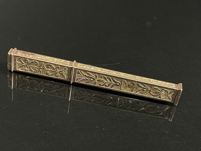 Gold needle case 
Gold 750°*/00
7.55 g 