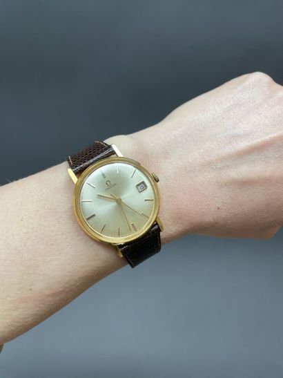 OMEGA Men's watch in gold, automatic movement,...