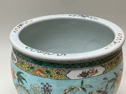 Aquarium en porcelaine à décor de dragon...