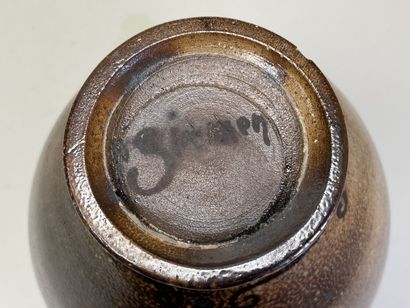 Henri SIMMEN (1880-1963). 
Vase à deux anses...