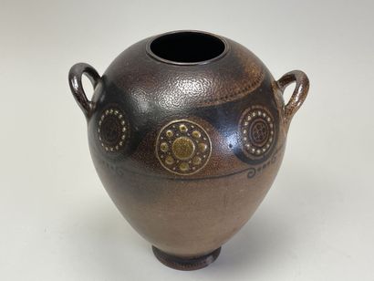 Henri SIMMEN (1880-1963). 
Vase à deux anses...