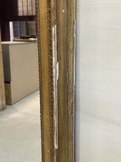 Mirror frame in wood and gilded stucco. 
180...