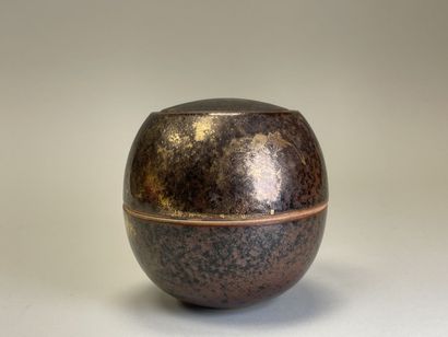 Paul BADIE (Born in 1945). 
Round box in...