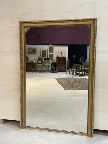 Mirror frame in wood and gilded stucco. 
180...