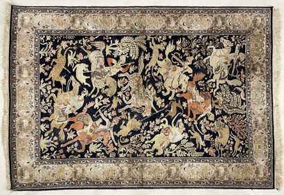 Indian carpet cashmere and silk.
178 x 124...