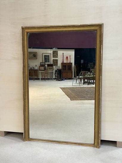 Mirror frame in wood and gilded stucco. 
180...