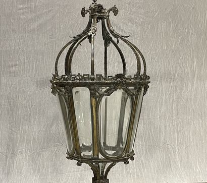 Important lantern in bronze and glass with...