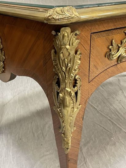 Flat desk in frieze of satin and rosewood,...