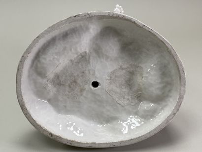 Group in enamelled porcelain XIX°, follower...