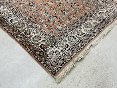 Oriental silk carpet. 
210 x 150 cm. 