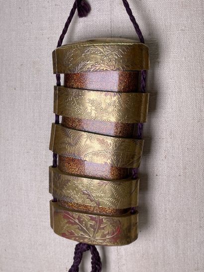 Inro in lacquered wood with four compartments...