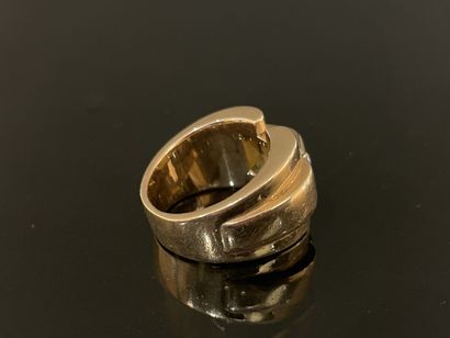 Gold tank ring set with two diamonds.
Weight:...