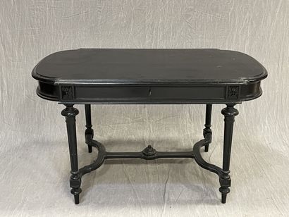 Table in black lacquered wood, for living...