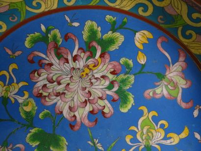 Large round bronze and cloisonné dish.
Japan...