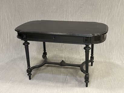Table in black lacquered wood, for living...