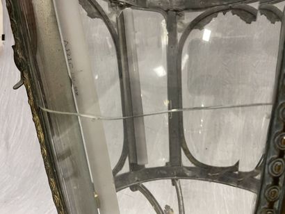 Important lantern in bronze and glass with...