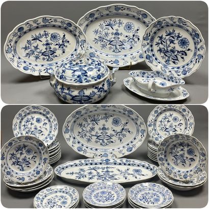 MEISSEN Pieces of the service of table in...