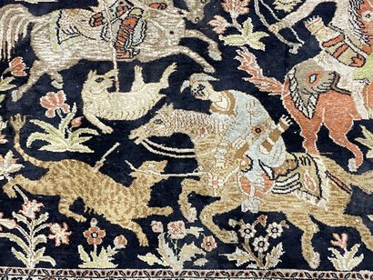 Indian carpet cashmere and silk.
178 x 124...