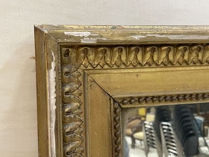 Mirror frame in wood and gilded stucco. 
180...