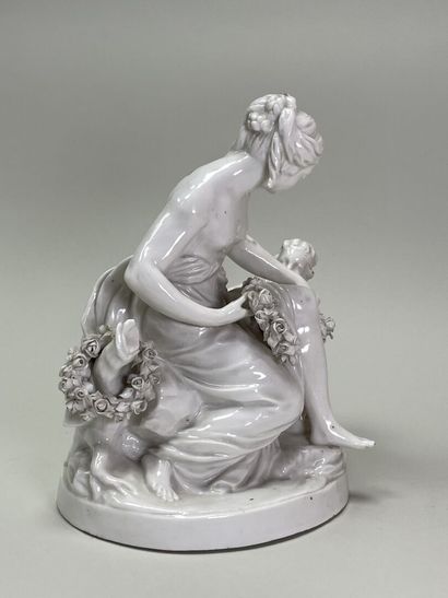 Group in enamelled porcelain XIX°, follower...
