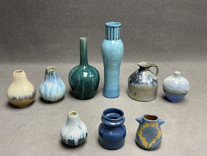 Lot de neuf céramiques diverses. 
H. : de...