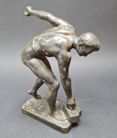 ATHLETISME:
Henry FUGÈRE (1872-1944) d'après
L'Arrachée
Statuette...