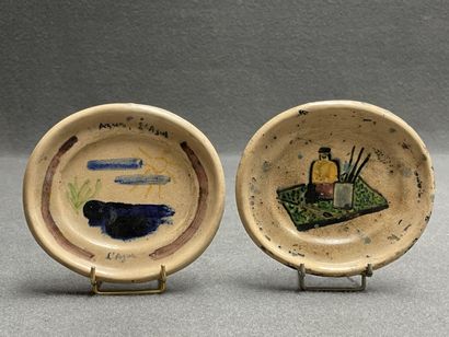 Paire de petites assiettes artisanales en...