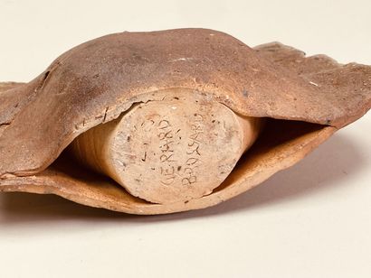 Gérard BROSSARD (né 1950
Vase en grès. 
13...