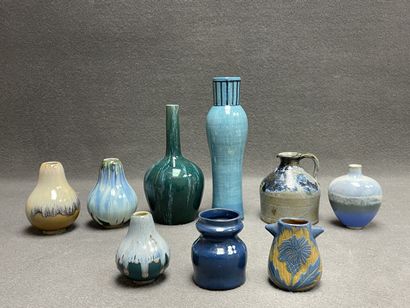 Lot de neuf céramiques diverses. 
H. : de...