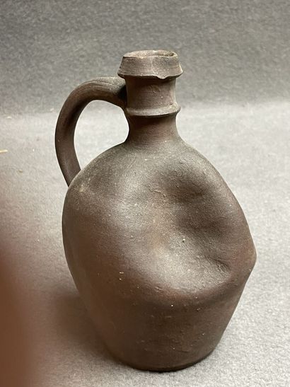 Ensemble de cinq grès de Puisaye. 
H. :5...