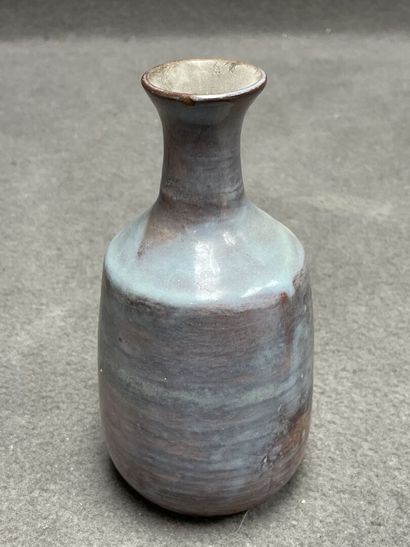 Juliette DEREL (1918 - 2007)
Vase bouteille...