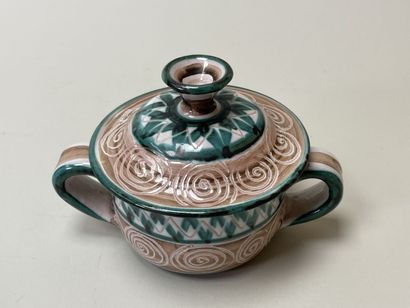 Robert PICAULT (1919-2000). 
Part of a coffee...