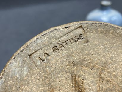 Lot de neuf céramiques diverses. 
H. : de...