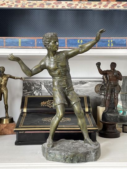 ATHLETICS
Javelin thrower
Statuette in patinated...
