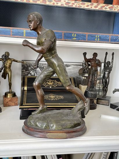 ATHLETICS: THE Race Winner.
Statuette in...