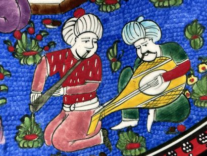 Plat en faïence KÜTANYA
Turquie XXe
H. :6...