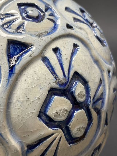RAOUL LACHENAL (1885-1956)
Earthenware vase....