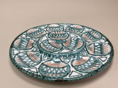 Robert PICAULT (1919-2000). 
Dish and two...