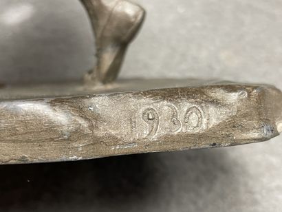GOLF: Regula sculpture with patina.
Height:...