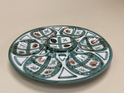 Robert PICAULT (1919-2000). 
Dish and two...
